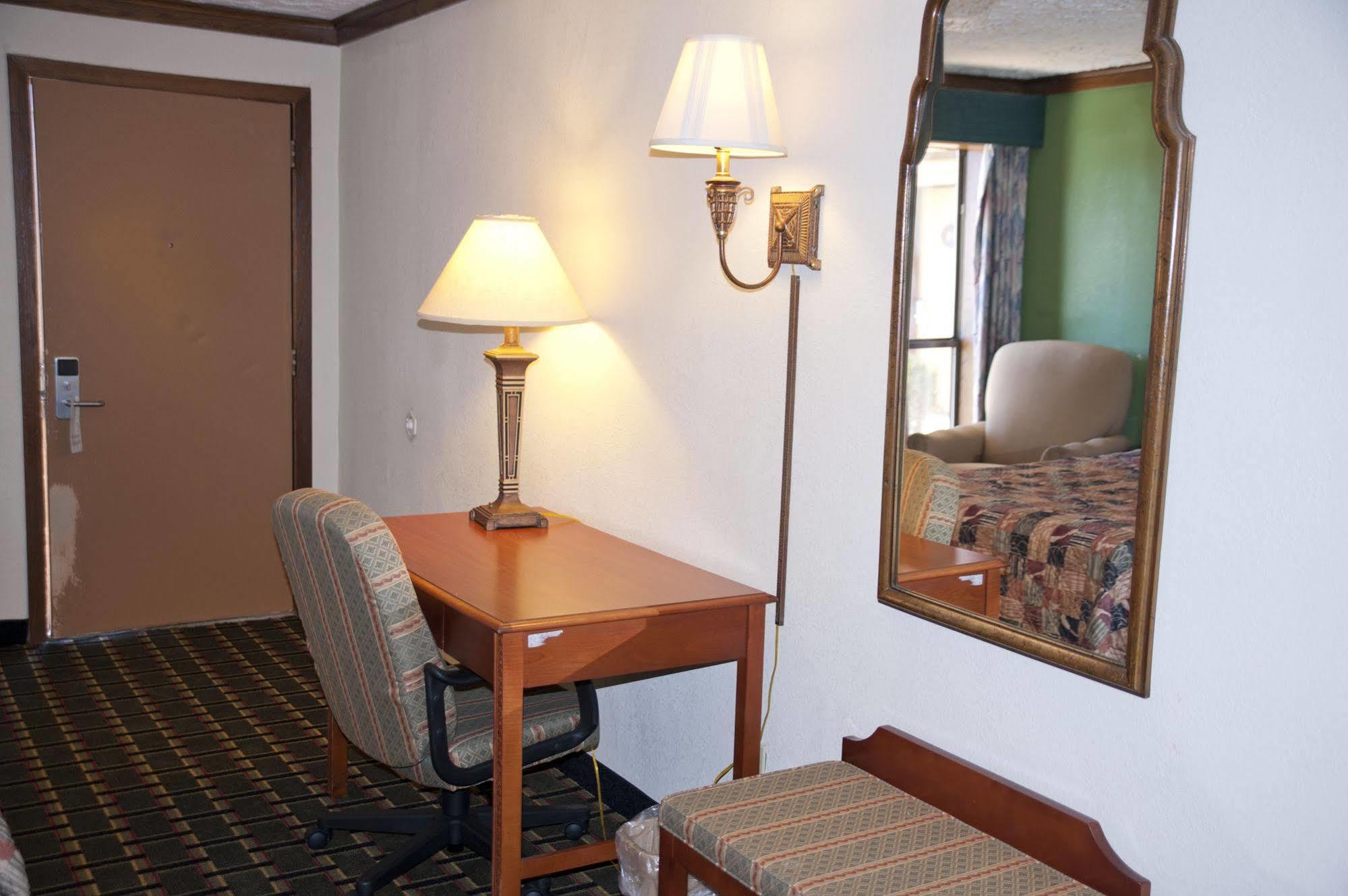 Victorian Inn & Suites Nacogdoches Εξωτερικό φωτογραφία