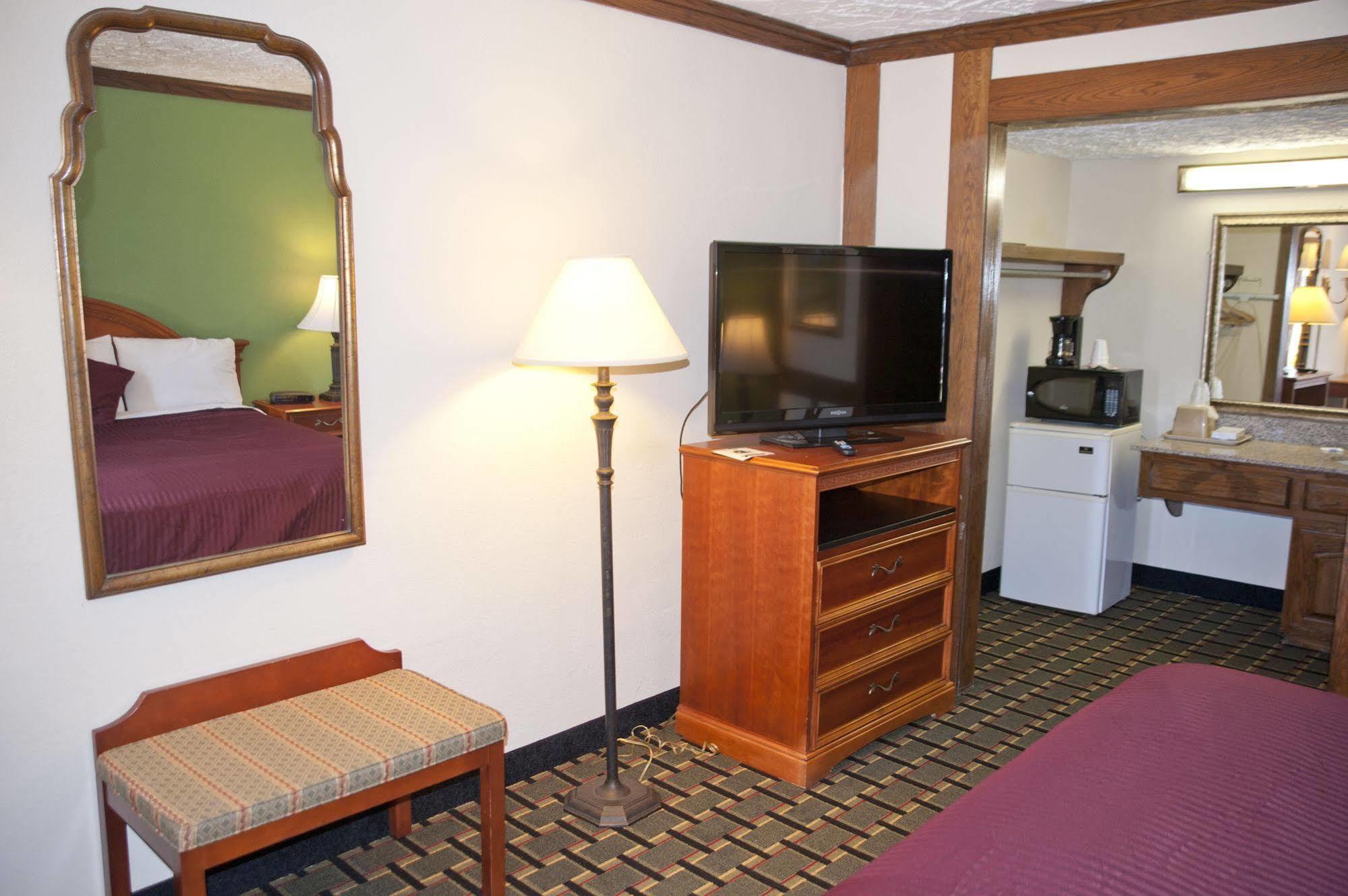 Victorian Inn & Suites Nacogdoches Εξωτερικό φωτογραφία