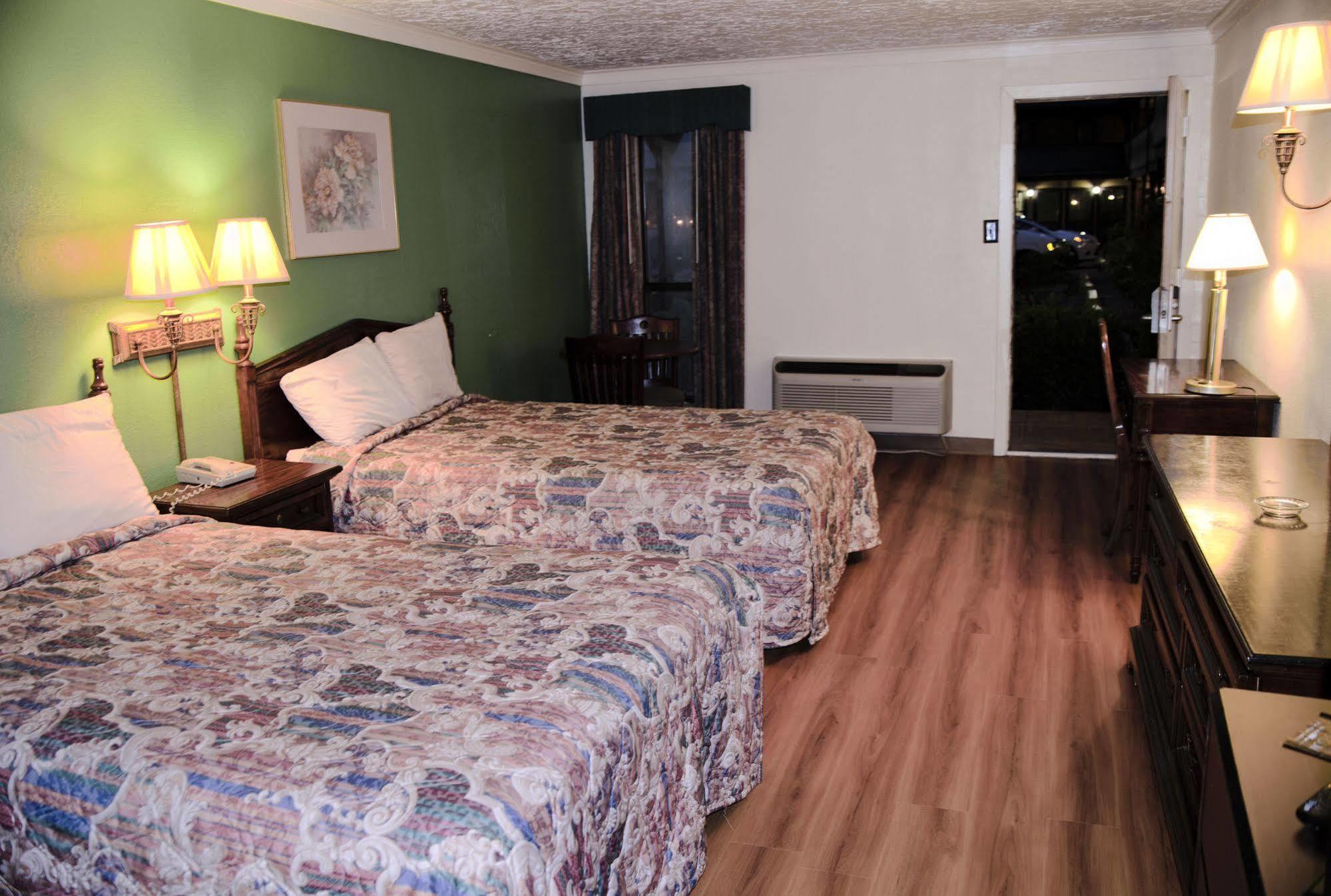 Victorian Inn & Suites Nacogdoches Εξωτερικό φωτογραφία